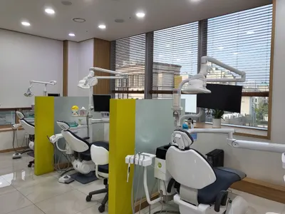 강남지인치과의원 — 업체가 네이버 플레이스에 올린 사진 3