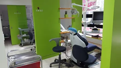 봄봄치과의원 — 업체가 네이버 플레이스에 올린 사진 3