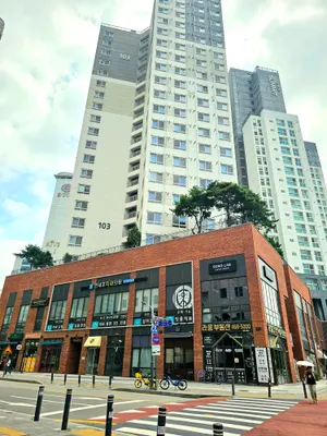 연세휴치과의원 — 업체가 네이버 플레이스에 올린 사진 3