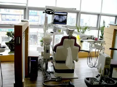필치과의원 — 업체가 네이버 플레이스에 올린 사진 3