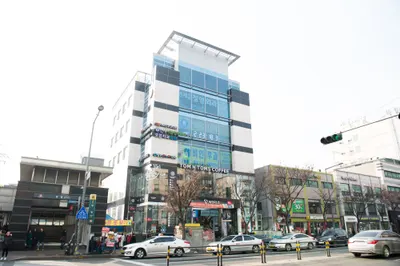 오름치과의원 — 업체가 네이버 플레이스에 올린 사진 3