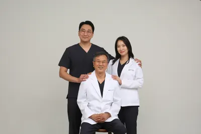 위드치과보철과의원 — 업체가 네이버 플레이스에 올린 사진 2