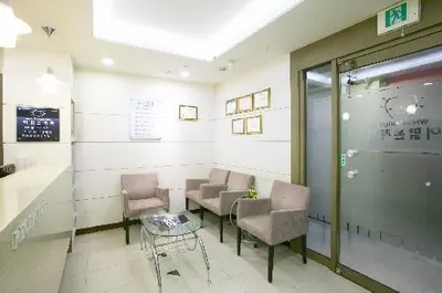 이맑은치과의원 — 업체가 네이버 플레이스에 올린 사진 3