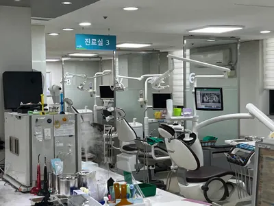 녹색치과의원 — 업체가 네이버 플레이스에 올린 사진 2