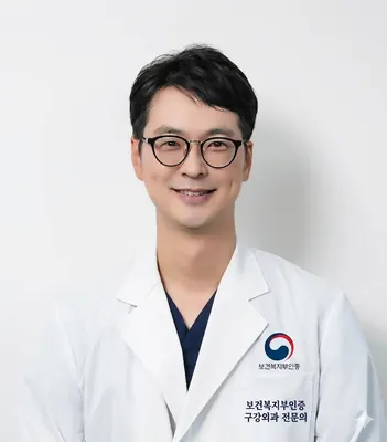 루덴치과의원 — 업체가 네이버 플레이스에 올린 사진 1