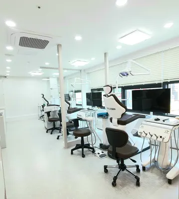 채움치과의원 — 업체가 네이버 플레이스에 올린 사진 3