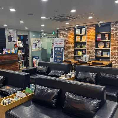 원주유디치과의원 — 업체가 네이버 플레이스에 올린 사진 2