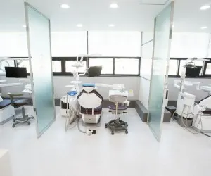 리더스치과의원 — 업체가 네이버 플레이스에 올린 사진 3