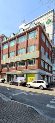 죠이치과의원 — 업체가 네이버 플레이스에 올린 사진 1