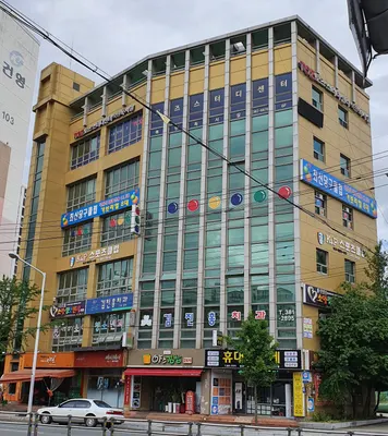 김진홍치과의원 — 업체가 네이버 플레이스에 올린 사진 2