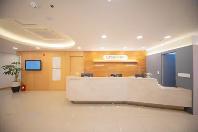 연세우주치과의원 — 업체가 네이버 플레이스에 올린 사진 3