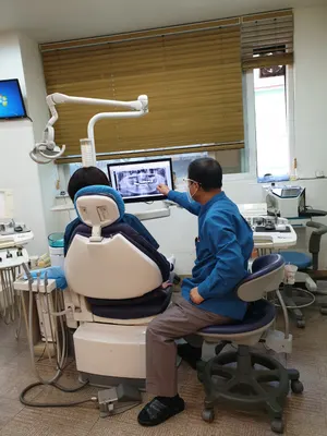 금촌치과의원 — 업체가 네이버 플레이스에 올린 사진 3