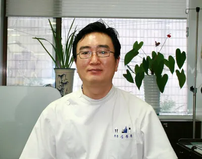 e-하얀치과의원 — 업체가 네이버 플레이스에 올린 사진 1