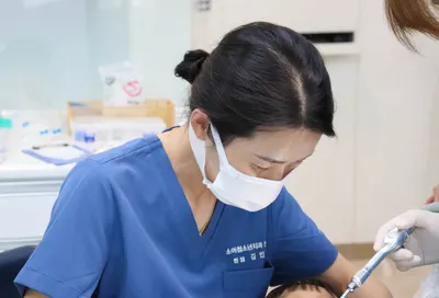 리더스치과의원 — 업체가 네이버 플레이스에 올린 사진 3