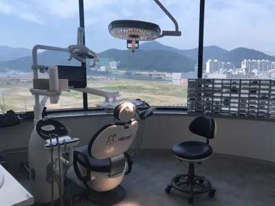 연세치과의원 — 업체가 네이버 플레이스에 올린 사진 2