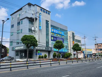 장갑수치과의원 — 업체가 네이버 플레이스에 올린 사진 2