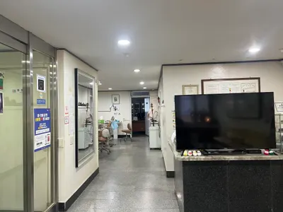 한치과의원 — 업체가 네이버 플레이스에 올린 사진 3