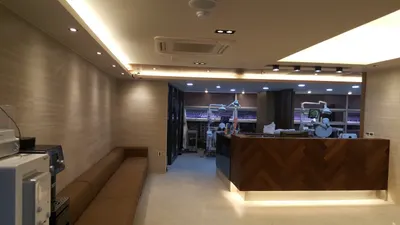 현대치과의원 — 업체가 네이버 플레이스에 올린 사진 1