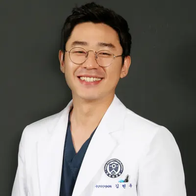 이오치과의원 — 업체가 네이버 플레이스에 올린 사진 3