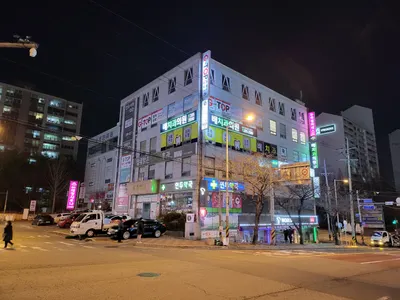 배치과의원 — 업체가 네이버 플레이스에 올린 사진 1