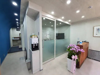 마이스터치과의원 — 업체가 네이버 플레이스에 올린 사진 2