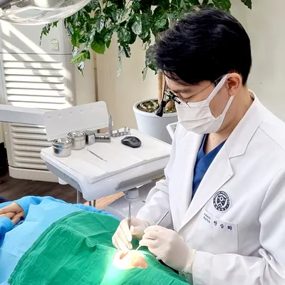 연세본치과의원 — 업체가 네이버 플레이스에 올린 사진 1