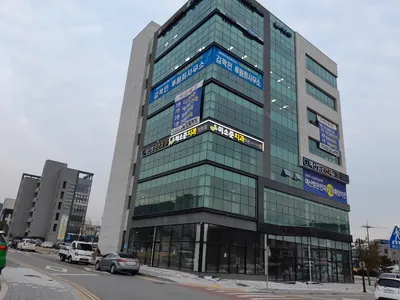 미소준치과의원 — 업체가 네이버 플레이스에 올린 사진 1
