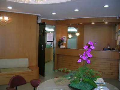 고치과의원 — 업체가 네이버 플레이스에 올린 사진 3