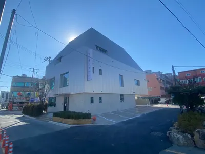 보스톤치과의원 — 업체가 네이버 플레이스에 올린 사진 1