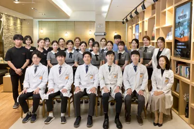 모두가 원하는 치과의원 — 업체가 네이버 플레이스에 올린 사진 1