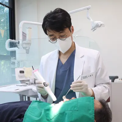 모던플란트치과의원 — 업체가 네이버 플레이스에 올린 사진 3