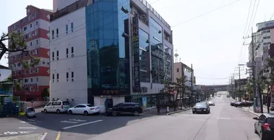 우림치과의원 — 업체가 네이버 플레이스에 올린 사진 1