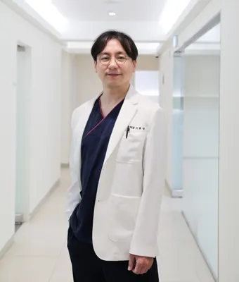 연세미소애치과의원 — 업체가 네이버 플레이스에 올린 사진 3
