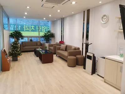 수지열린치과의원 — 업체가 네이버 플레이스에 올린 사진 2