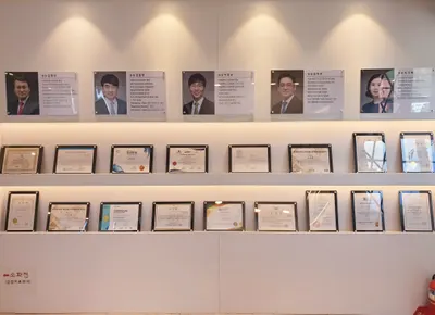 크리스탈치과의원 — 업체가 네이버 플레이스에 올린 사진 3