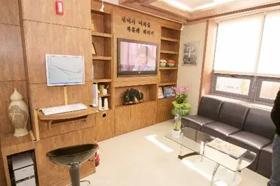 연세리본치과의원 — 업체가 네이버 플레이스에 올린 사진 2